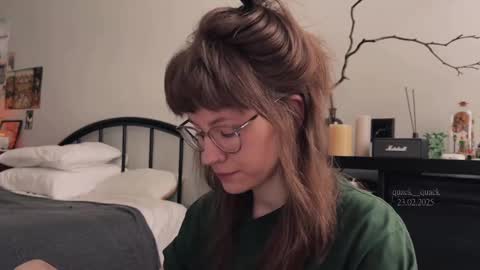 Snapshot of quack__quack chatting on 23, 2, 2025 online show from 23, 2, 2025