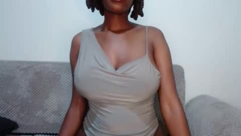 queen74890 online show from 13, 10, 2025