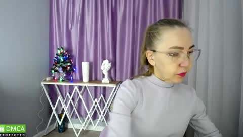 Snapshot of queen_a_n_i chatting on 5, 12, 2024 A N I  Ill be here on December 1st online show from 5, 12, 2024