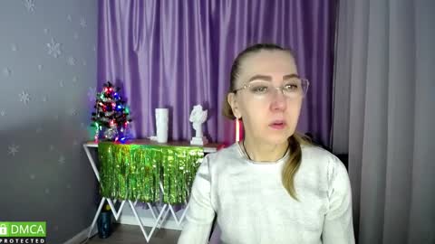 Snapshot of queen_a_n_i chatting on 14, 1, 2025 A N I  Ill be here on December 1st online show from 14, 1, 2025