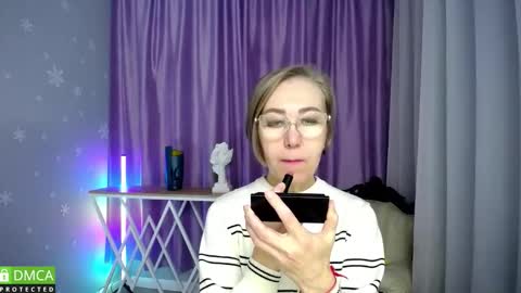 Snapshot of queen_a_n_i chatting on 13, 10, 2025 A N I  Ill be here on December 1st online show from 13, 10, 2025