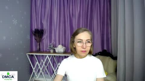 Snapshot of queen_a_n_i chatting on 4, 4, 2026 A N I Ill be here on December 1st online show from 4, 4, 2026