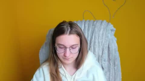 Snapshot of queen_amelie chatting on 3, 3, 2026 Amelie online show from 3, 3, 2026