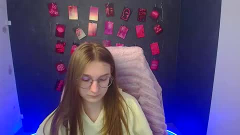 Snapshot of queen_amelie chatting on 5, 3, 2026 Amelie online show from 5, 3, 2026