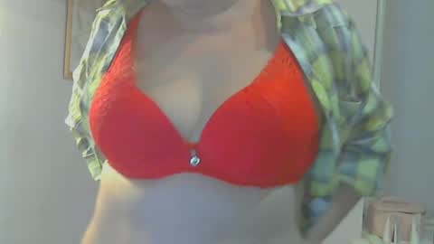 Snapshot of queen_jane8 chatting on 9, 12, 2024 queen_jane8 online show from 9, 12, 2024