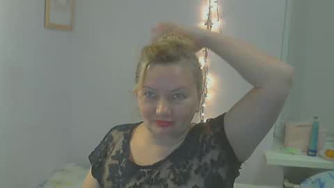 Snapshot of queen_jane8 chatting on 17, 12, 2024 queen_jane8 online show from 17, 12, 2024