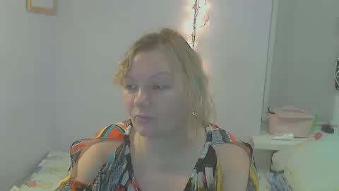 Snapshot of queen_jane8 chatting on 2, 1, 2025 queen_jane8 online show from 2, 1, 2025