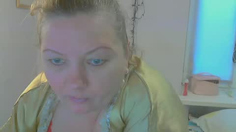 Snapshot of queen_jane8 chatting on 9, 1, 2025 queen_jane8 online show from 9, 1, 2025