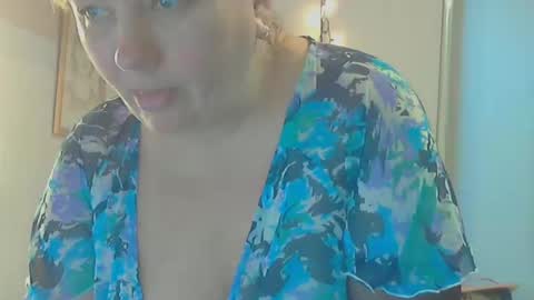 Snapshot of queen_jane8 chatting on 12, 1, 2025 queen_jane8 online show from 12, 1, 2025