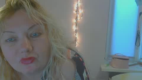 Snapshot of queen_jane8 chatting on 13, 2, 2025 queen_jane8 online show from 13, 2, 2025