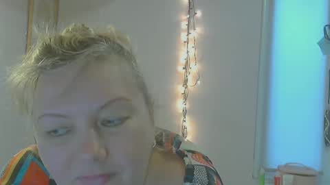 Snapshot of queen_jane8 chatting on 3, 3, 2025 queen_jane8 online show from 3, 3, 2025