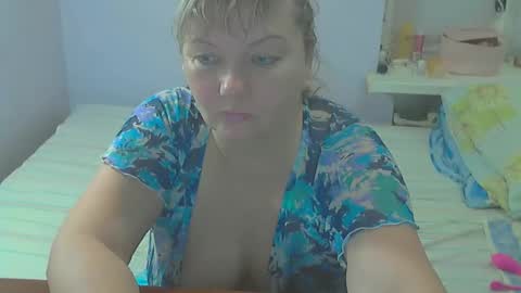 Snapshot of queen_jane8 chatting on 12, 10, 2025 queen_jane8 online show from 12, 10, 2025