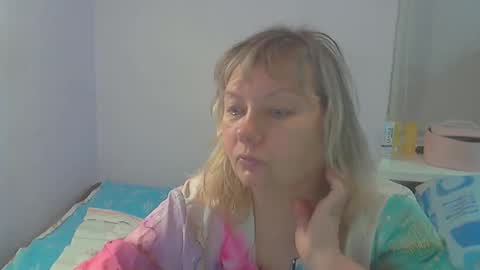 Snapshot of queen_jane8 chatting on 19, 11, 2025 queen_jane8 online show from 19, 11, 2025