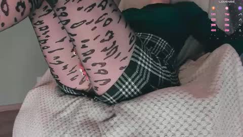 Snapshot of queen_nylon chatting on 22, 11, 2025 Carly online show from 22, 11, 2025