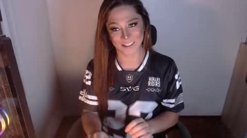 Snapshot of queen_of_all_queens chatting on 12, 10, 2025 samantha online show from 12, 10, 2025