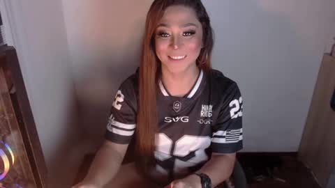 Snapshot of queen_of_all_queens chatting on 19, 10, 2025 samantha online show from 19, 10, 2025