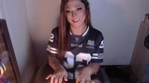 Snapshot of queen_of_all_queens chatting on 11, 11, 2025 samantha online show from 11, 11, 2025