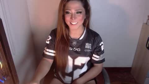 Snapshot of queen_of_all_queens chatting on 20, 11, 2025 samantha online show from 20, 11, 2025