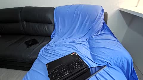 Snapshot of queenalev chatting on 23, 11, 2025 MissAlev online show from 23, 11, 2025