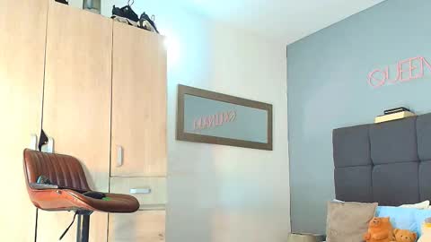 Snapshot of queenaliice chatting on 5, 11, 2025 ALICE online show from 5, 11, 2025