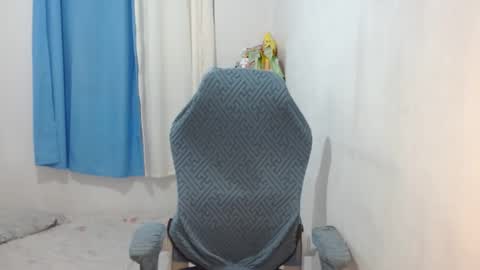 Snapshot of queenboba chatting on 6, 1, 2025 queen online show from 6, 1, 2025