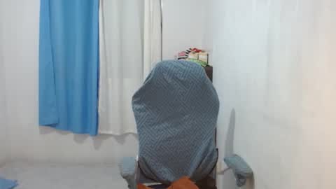 Snapshot of queenboba chatting on 4, 3, 2025 queen online show from 4, 3, 2025