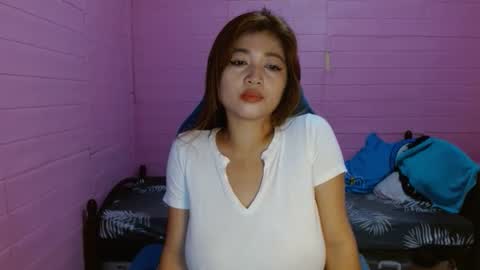 Snapshot of queenboba chatting on 4, 10, 2025 queen online show from 4, 10, 2025