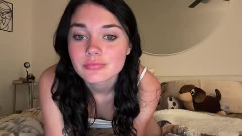 Snapshot of queencassidyy chatting on 4, 3, 2025 Cassidy online show from 4, 3, 2025