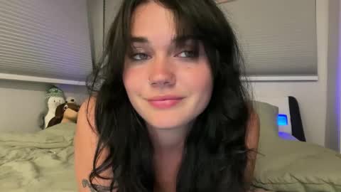 Snapshot of queencassidyy chatting on 22, 10, 2025 Cassidy online show from 22, 10, 2025