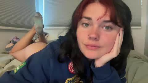 Snapshot of queencassidyy chatting on 17, 12, 2025 Cassidy online show from 17, 12, 2025