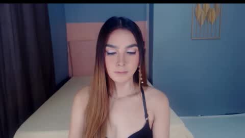 queenemeraldts online show from 30, 10, 2025