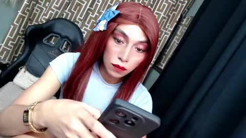 just call me QUEEN and ill be there online show from 25, 11, 2025