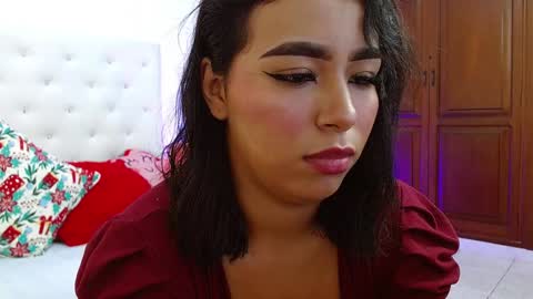 Snapshot of queenie_star chatting on 19, 12, 2024 Maria Del Mar online show from 19, 12, 2024