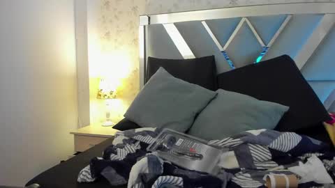 QUEENJEENN online show from 7, 12, 2024