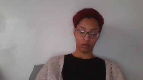 Snapshot of queenlavish chatting on 12, 11, 2025 queenlavish online show from 12, 11, 2025