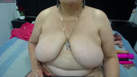 VickyBoobss online show from 7, 10, 2025