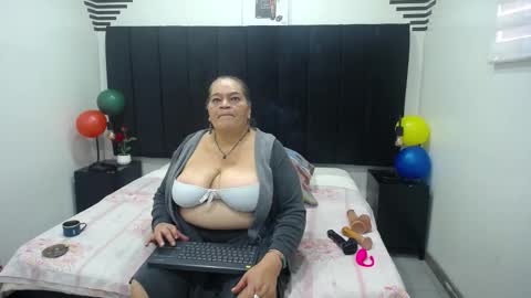 VickyBoobss online show from 27, 11, 2025