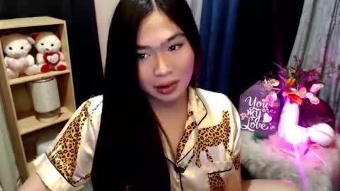 Snapshot of queenofcum169xx chatting on 20, 12, 2025 Mikka online show from 20, 12, 2025