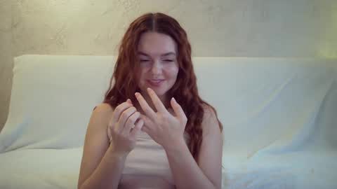 QueenOfModels online show from 20, 1, 2025