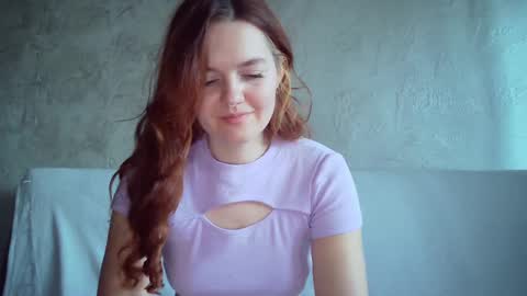 QueenOfModels online show from 2, 2, 2025