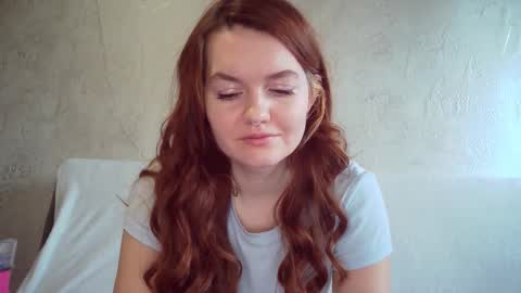 QueenOfModels online show from 3, 2, 2025