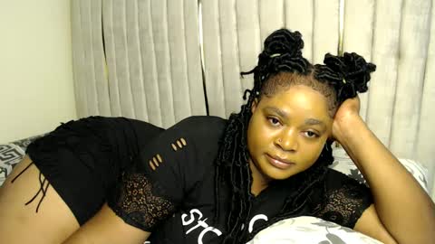 Snapshot of queenofsouls chatting on 2, 12, 2024 . online show from 2, 12, 2024