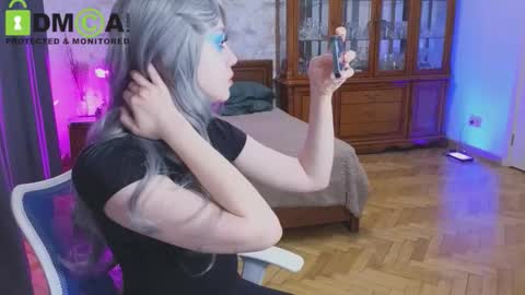     follow my new insta  online show from 13, 1, 2026