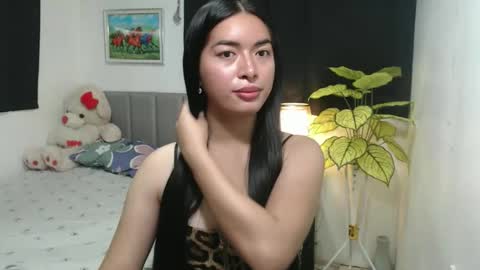 Snapshot of queenpinay69 chatting on 7, 10, 2025 QueenPinay69 online show from 7, 10, 2025