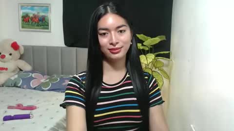 Snapshot of queenpinay69 chatting on 10, 10, 2025 QueenPinay69 online show from 10, 10, 2025