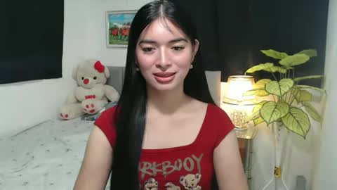 Snapshot of queenpinay69 chatting on 14, 10, 2025 QueenPinay69 online show from 14, 10, 2025