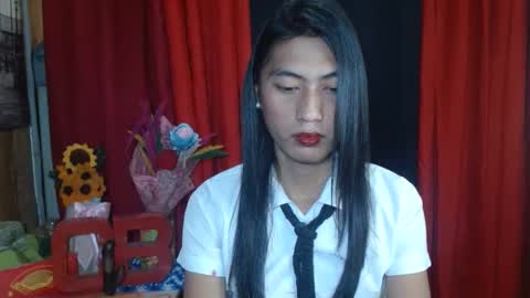 queensteffi online show from 13, 2, 2025