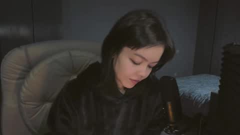 Snapshot of quietluxury chatting on 12, 2, 2026 quietluxury online show from 12, 2, 2026