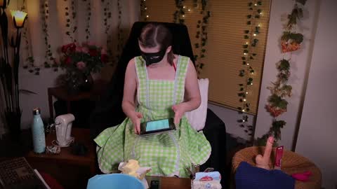 QuinnMonroe online show from 22, 12, 2024