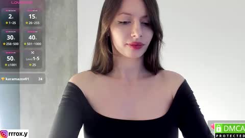 Snapshot of r00xvel chatting on 12, 3, 2025 r00xvel online show from 12, 3, 2025